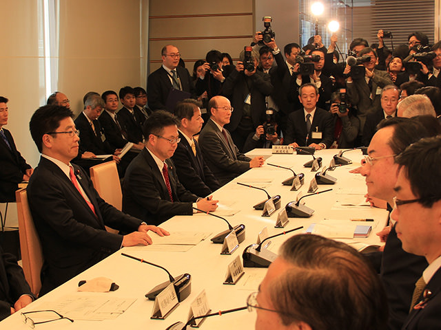 整備新幹線に係る政府・与党WG会議に出席している世耕弘成の画像
