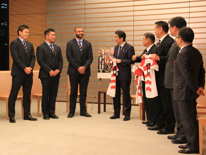 ラグビー日本代表選手による安倍総理表敬に同席